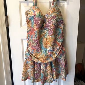 Like new paisley skirted swimsuit